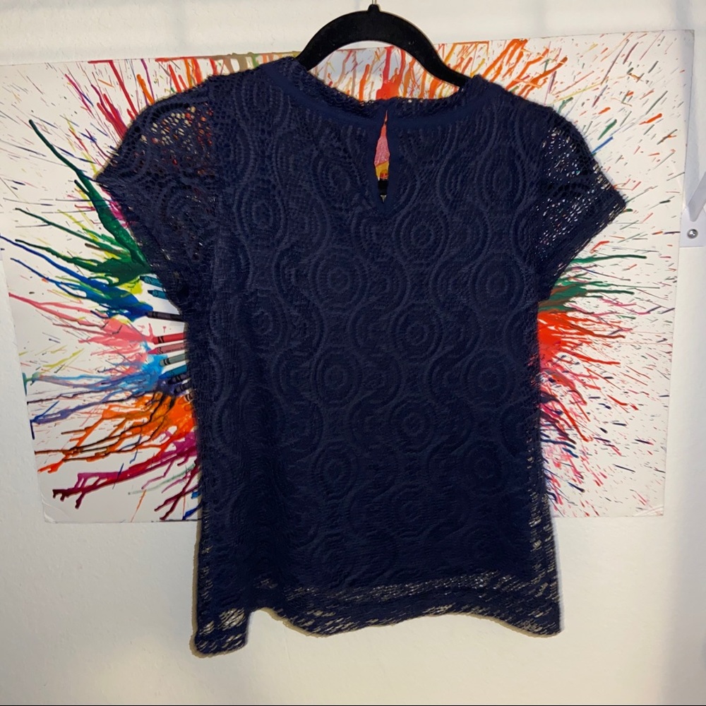 Banana Republic Blouse. Short sleeve blouse.